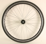 Voorwiel 28 inch met zwarte velg en naafdynamo z.g.a.n.